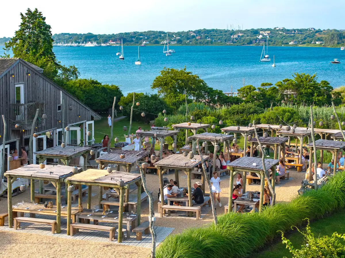 https://www.sperrytentshamptons.com/wp-content/uploads/2026/07/306418-Crows_Nest_Restaurant_75338_0458.webp