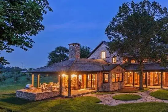 https://www.sperrytentshamptons.com/wp-content/uploads/2026/07/Breeze-Hill.webp