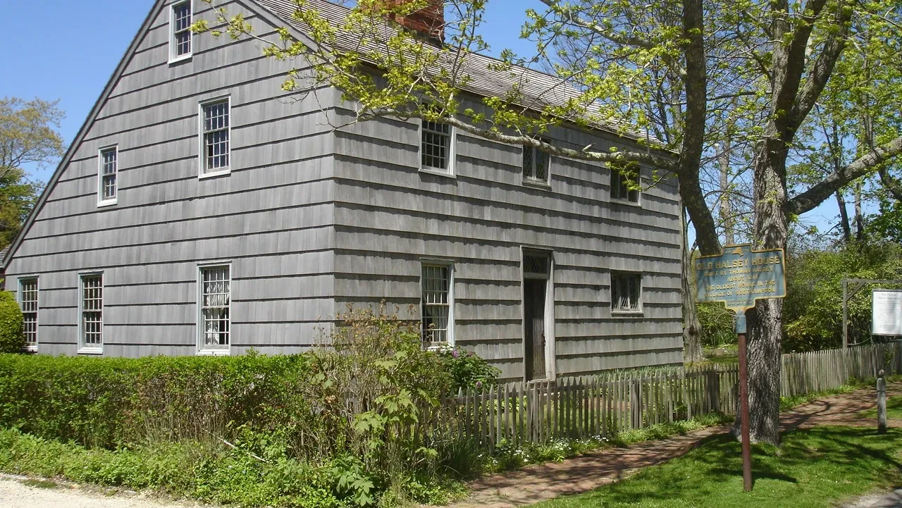 https://www.sperrytentshamptons.com/wp-content/uploads/2026/07/Halsey-House.webp